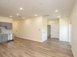 6031 Craner Ave #203, North Hollywood, CA 91606