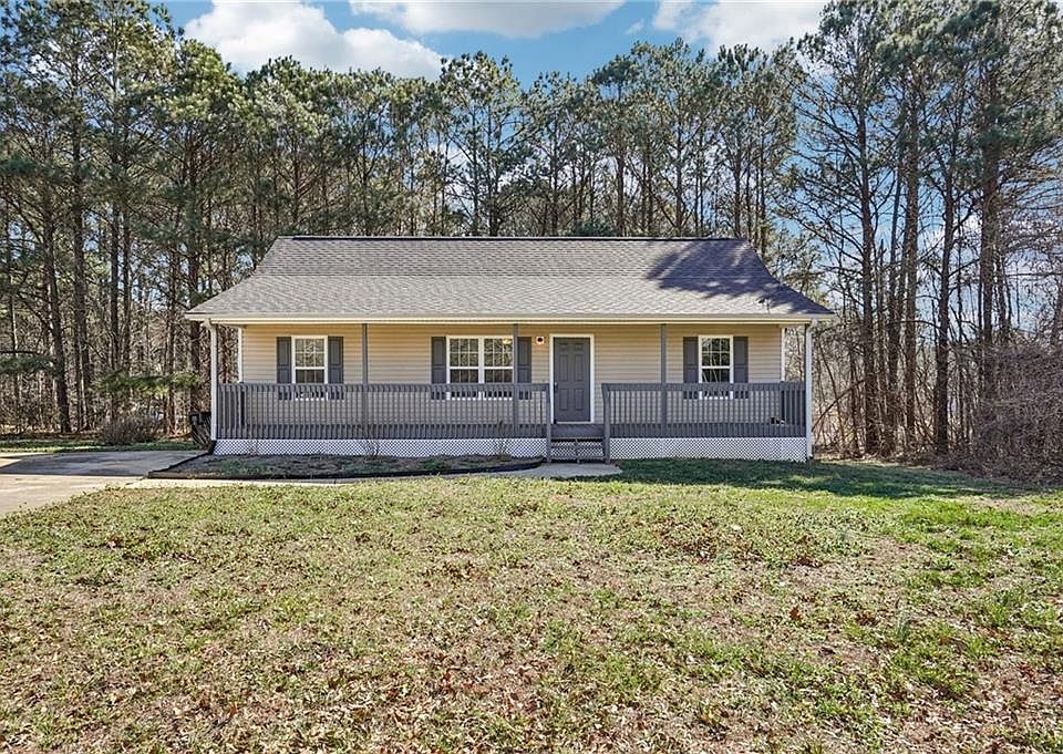 1st image of 35 Ravenwood Dr