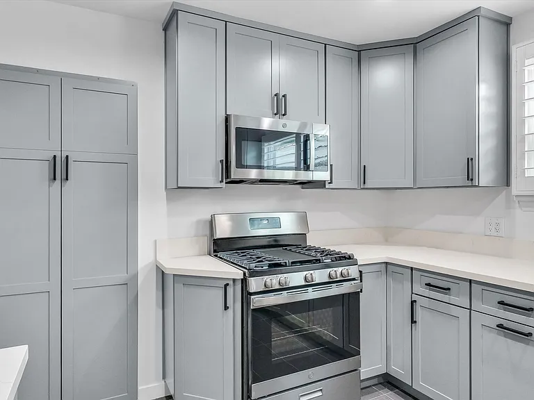 350 S Camden Dr #A — Photo 16