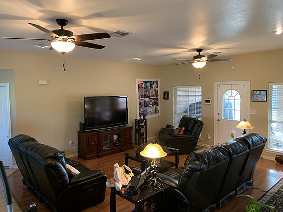 5th image of 913 Orange Ln