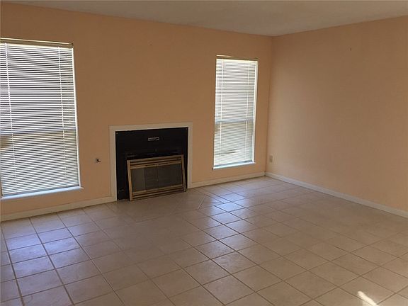 2nd image of 724 Espada Dr