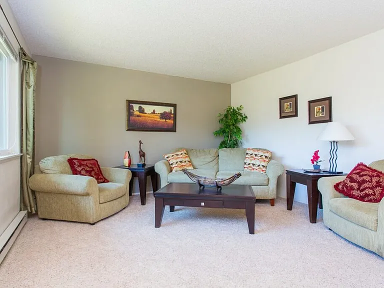Living room in small 2x1