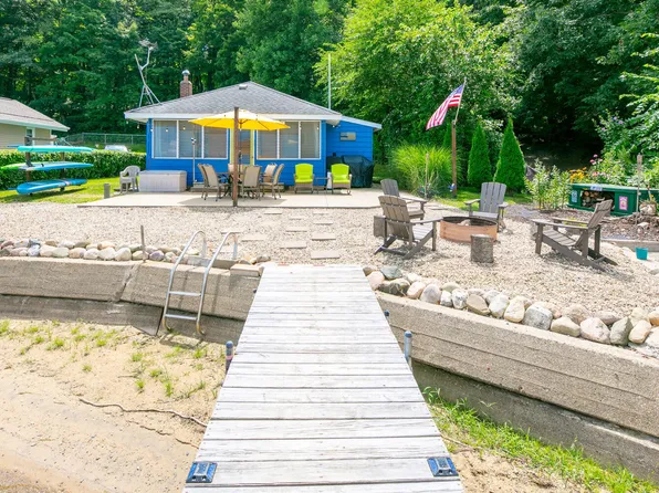 17588 South St, Vandalia, MI 49095