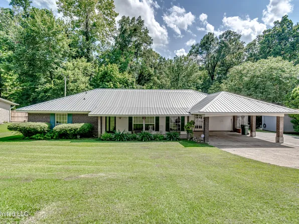 806 N Sunset Dr, Yazoo City, MS 39194