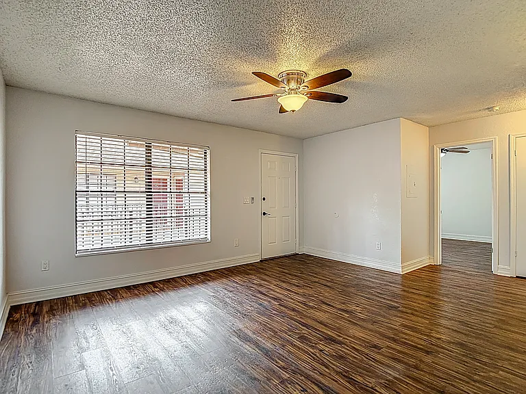21032 Voyager Blvd #8 — Photo 9