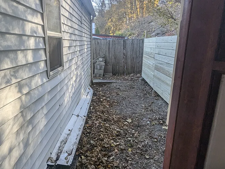 23 Bedford St — Photo 48