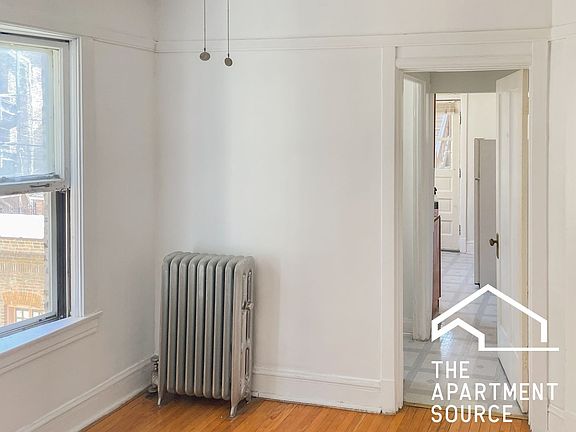 5th image of 5055 N Damen Ave APT 1E