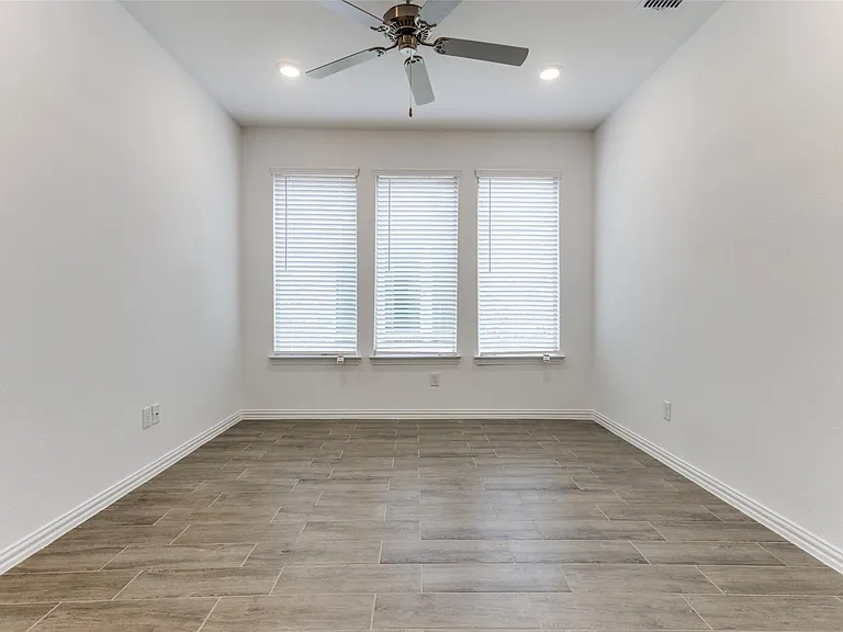 7921 Lindheimer Ln — Photo 12