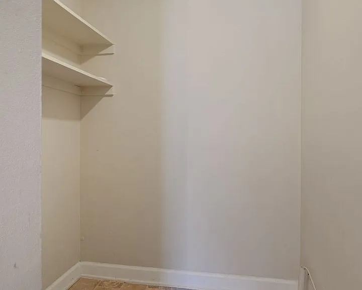 Balsam Avenue Apartments - The Courts — Photo 48