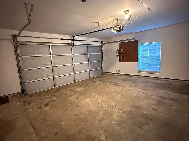 15307 Pebble Lake Dr — Photo 29