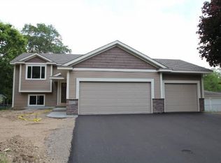 4953 Oak St, Prior Lake, MN 55372