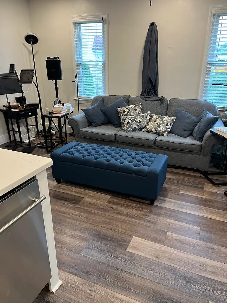 1 bed, 750 sqft, $1,100 — Photo 2