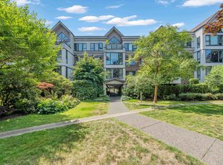 175 E 10th St #210, North Vancouver, BC V7L4W1