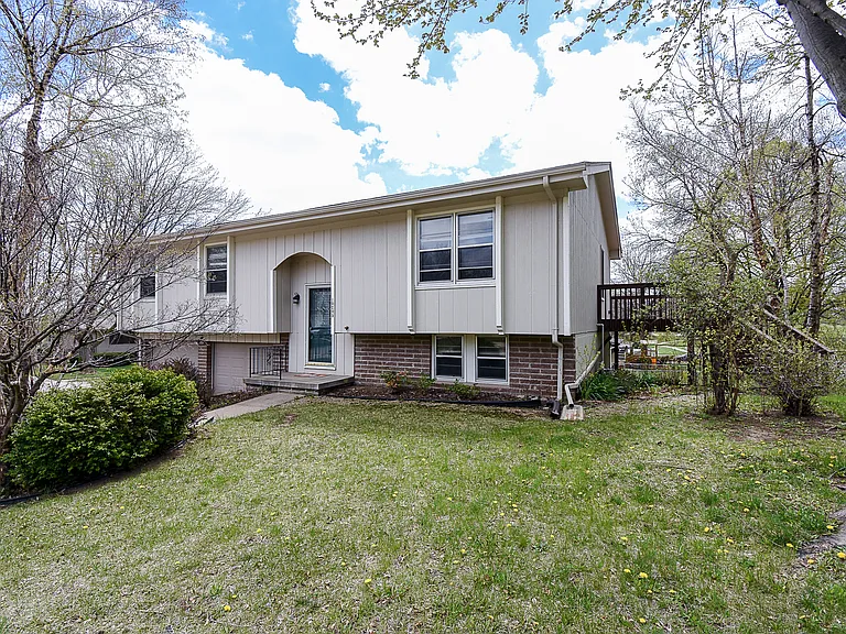 10205 T Cir — Photo 2