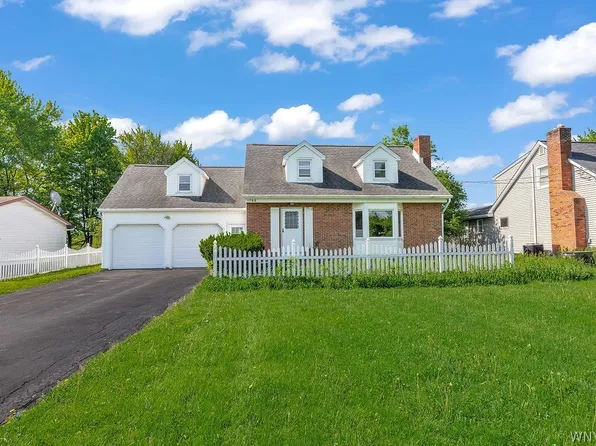 1788 Bedell Rd, Grand Island, NY 14072