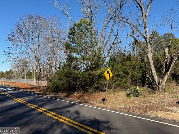 3rd image of 641 Dennis Station Rd