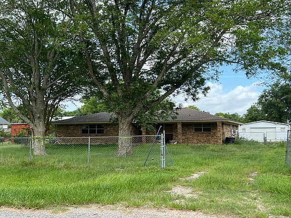 2nd image of 547 County Road 949