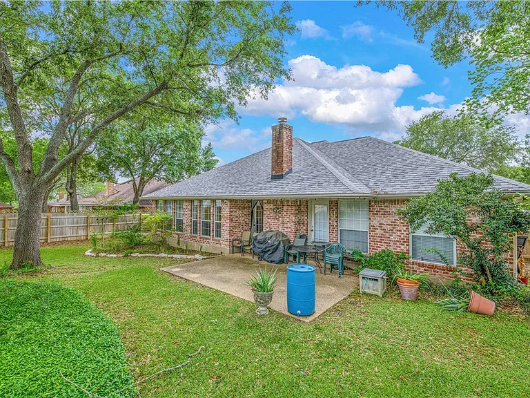 4605 Double Eagle Ct — Photo 16