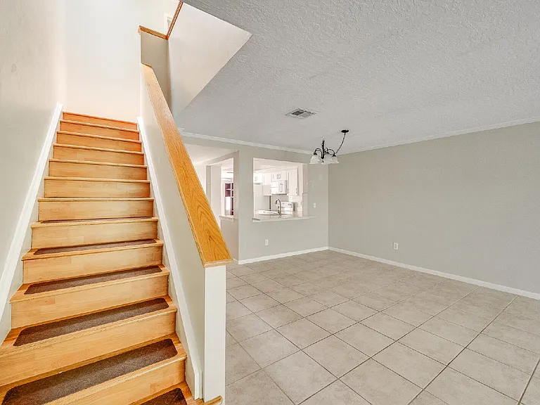 255 Paradise Blvd #10 — Photo 14