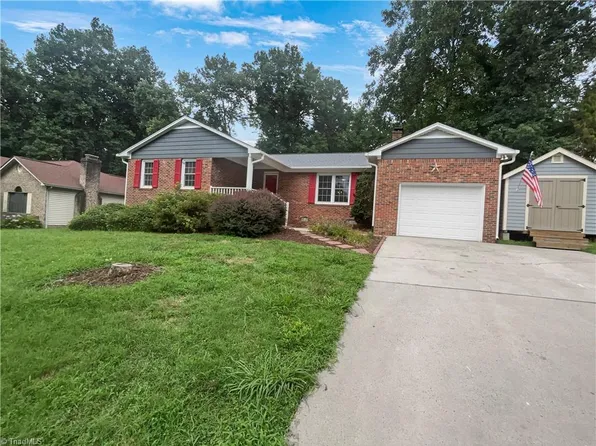 108 Brookleigh Ct, Trinity, NC 27370
