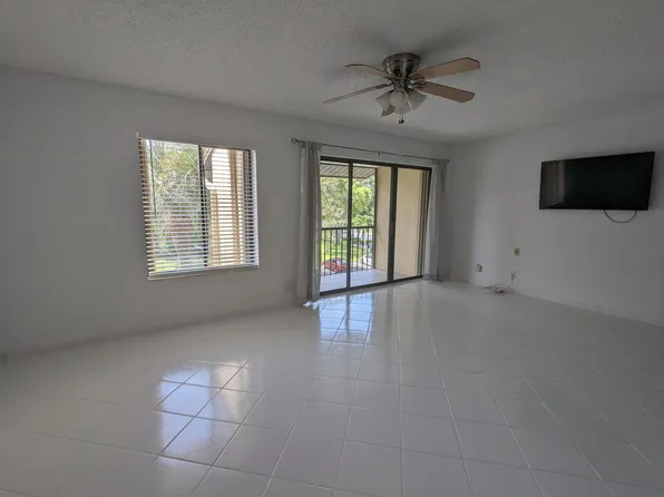 603 Sea Pine Way #B3, Greenacres, FL 33415
