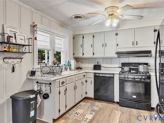 3rd image of 105 Washington Cir