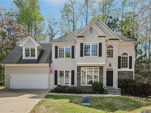6367 Spring Lake Dr, Flowery Branch, GA 30542