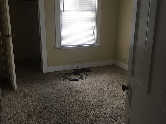 5th image of 666 Oswald St APT 2