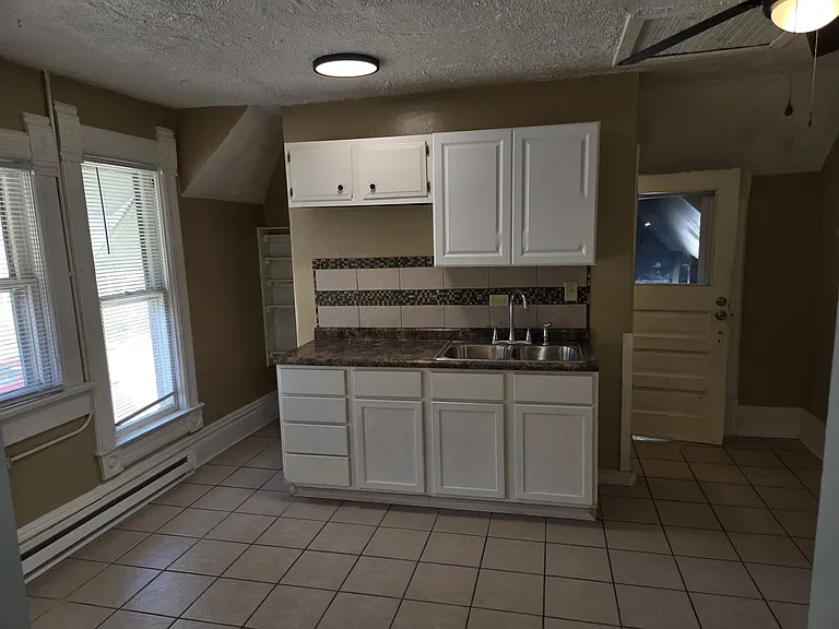 502 Pearl St #2 — Photo 16