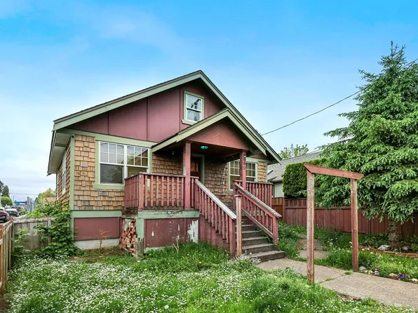 989 Fitzgerald Ave, Courtenay, BC V9N 2R6