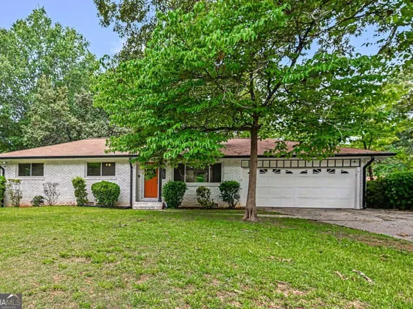 1697 Edinburgh Dr, Tucker, GA 30084