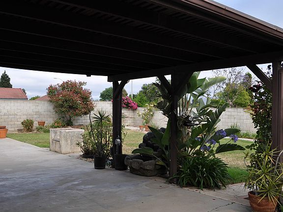 3rd image of 548 Calle Portilla