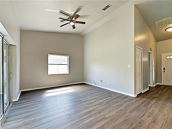 4th image of 1703 Hollywood Ave