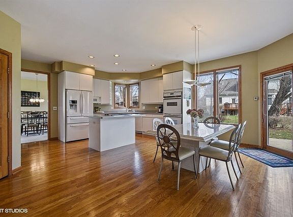 5th image of 1046 Wildflower Ct