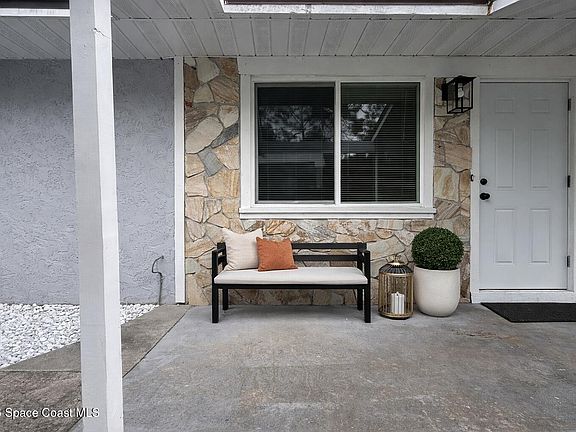 2nd image of 306 Palm Ave