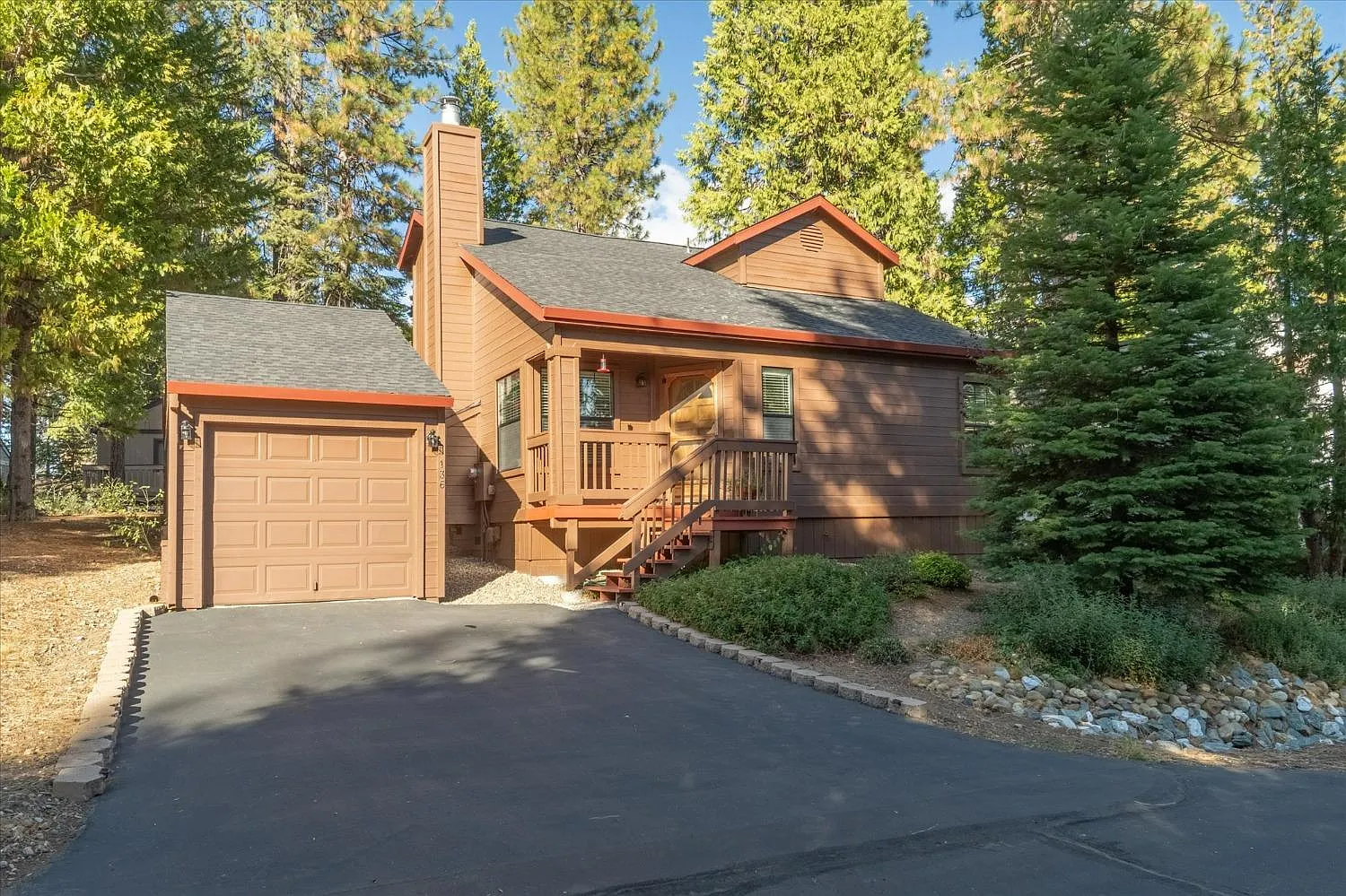 136 Mill Creek Cir photo 1