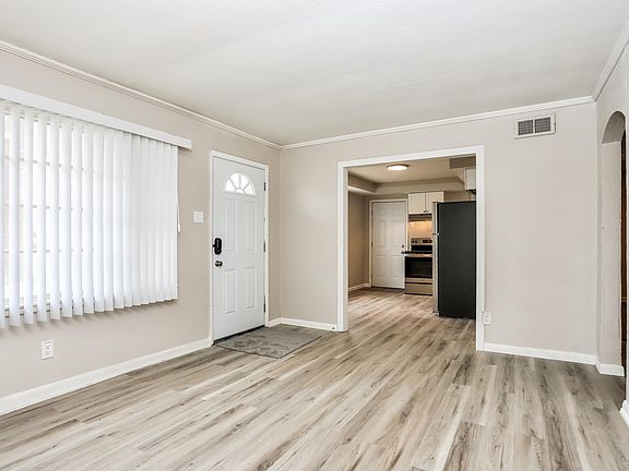 4th image of 4118 S Fairview Dr