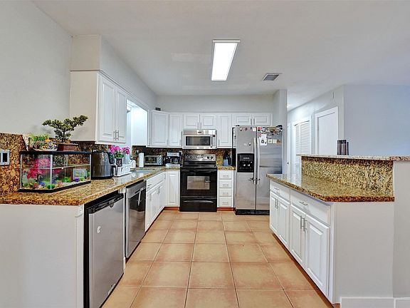 4th image of 6645 SW 49th Street