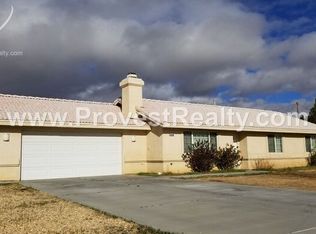 15730 Washoan Rd, Apple Valley, CA 92307