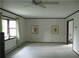 3rd image of 22B Gardners Ln