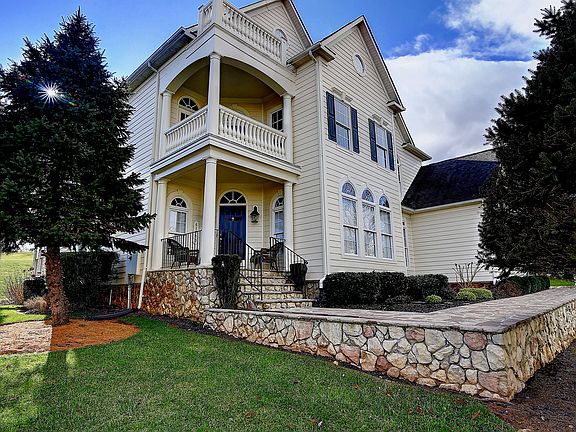 5th image of 41613 Swiftwater Dr