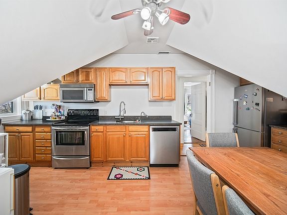 3rd image of 16 Bowdoin Ave #3