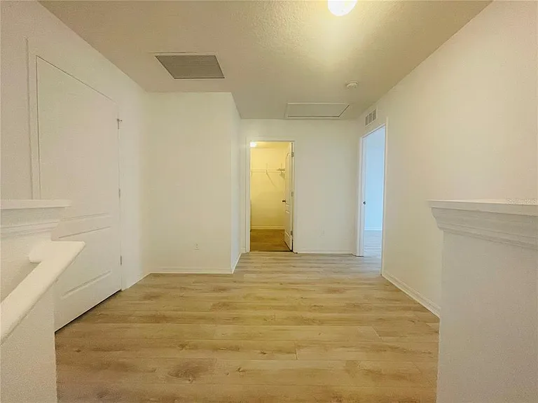 16616 Broadford Ln — Photo 13
