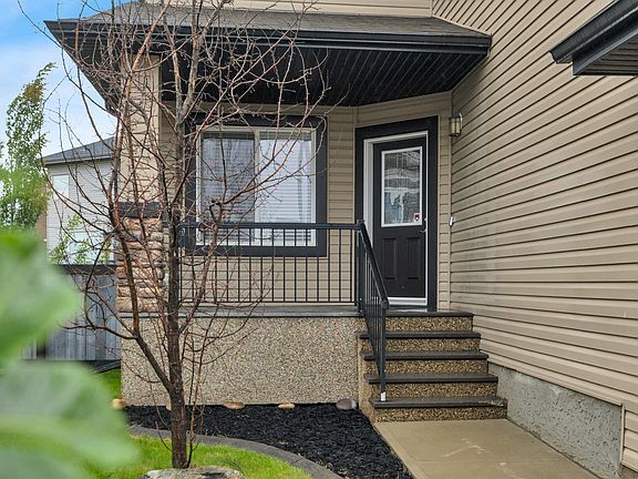 2nd image of 208 Bridgeport Close