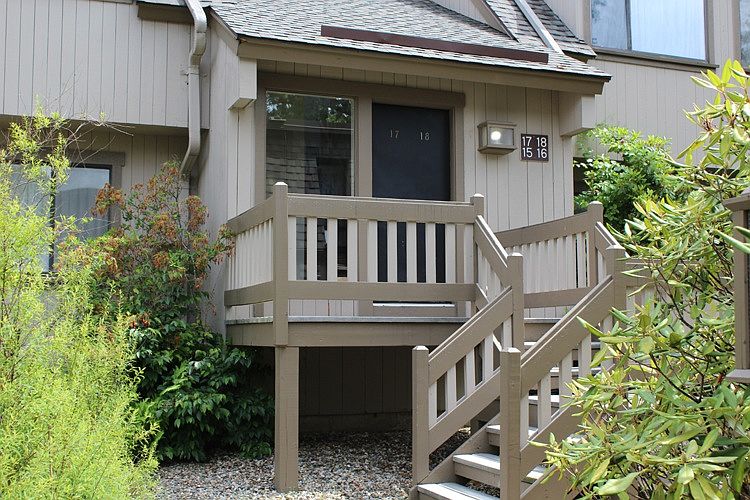 1st image of 18 Great Meadow Ln #18