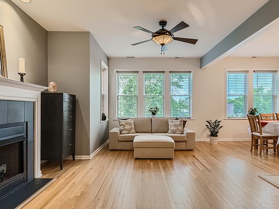 3rd image of 2549 W Ainslie St #3