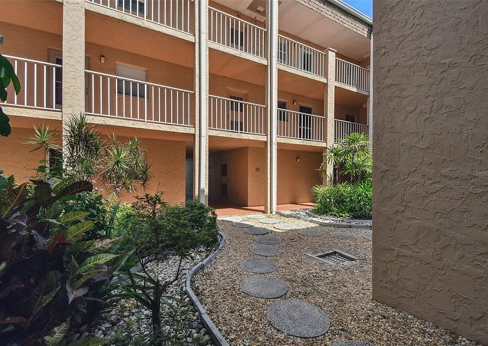1st image of 1330 GLEN OAKS DRIVE E #273D