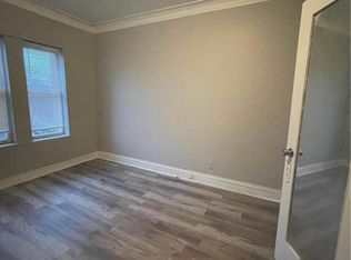 7251 S Bennett Ave, Chicago, IL 60649