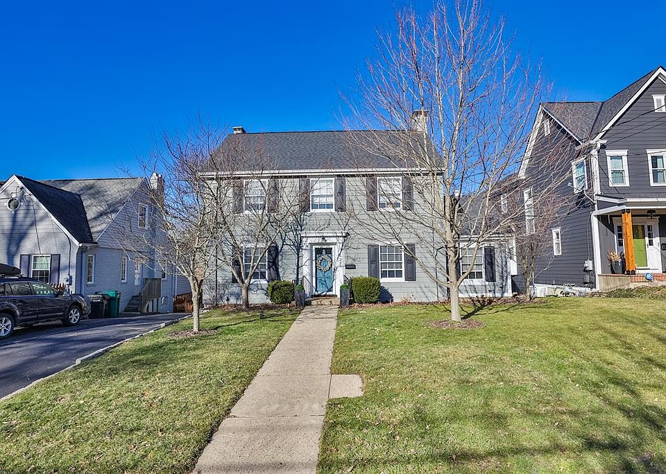 1st image of 1351 Custer Ave