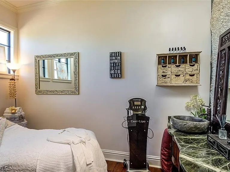 11908 Izarra Way #7003 — Photo 32